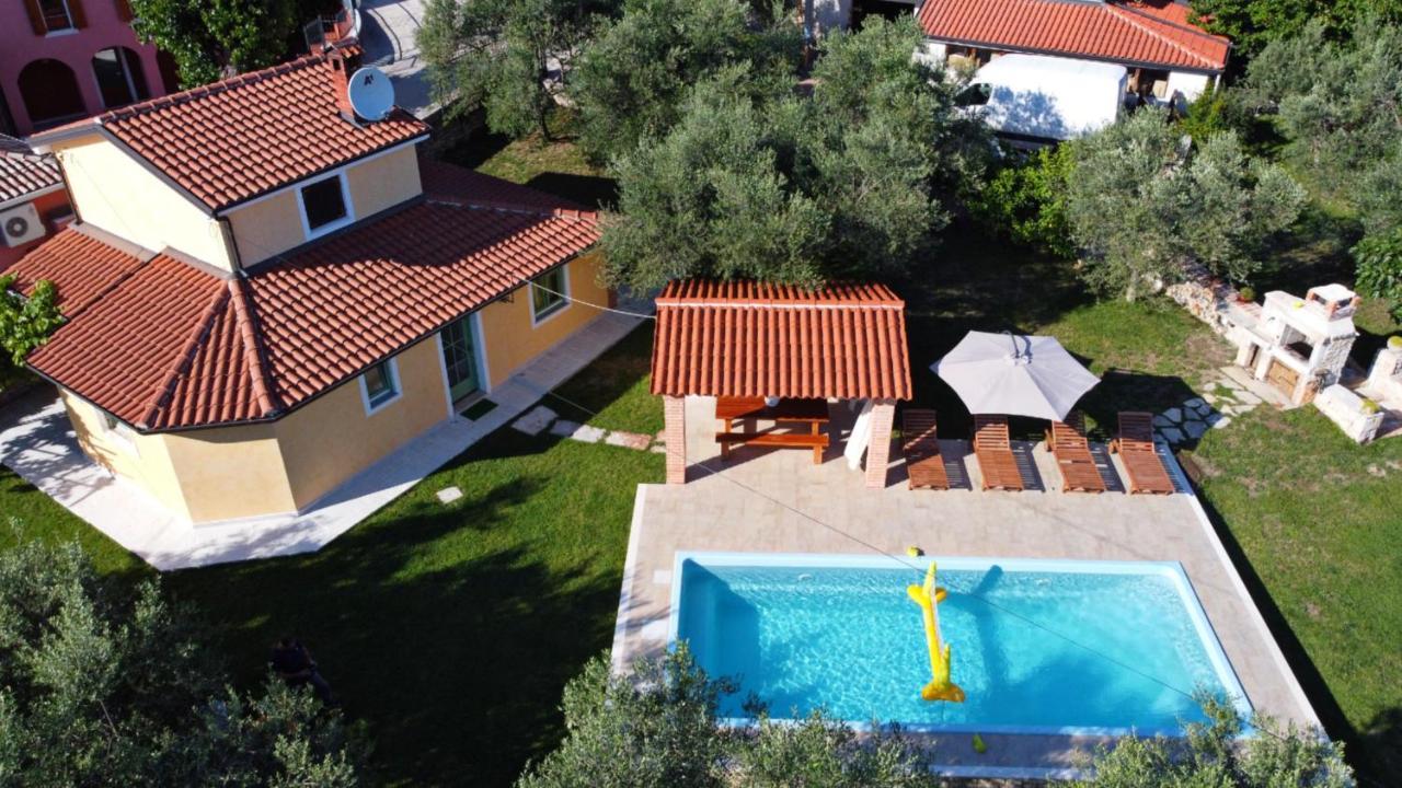 Damjanic Holiday House Бртонигла Екстер'єр фото